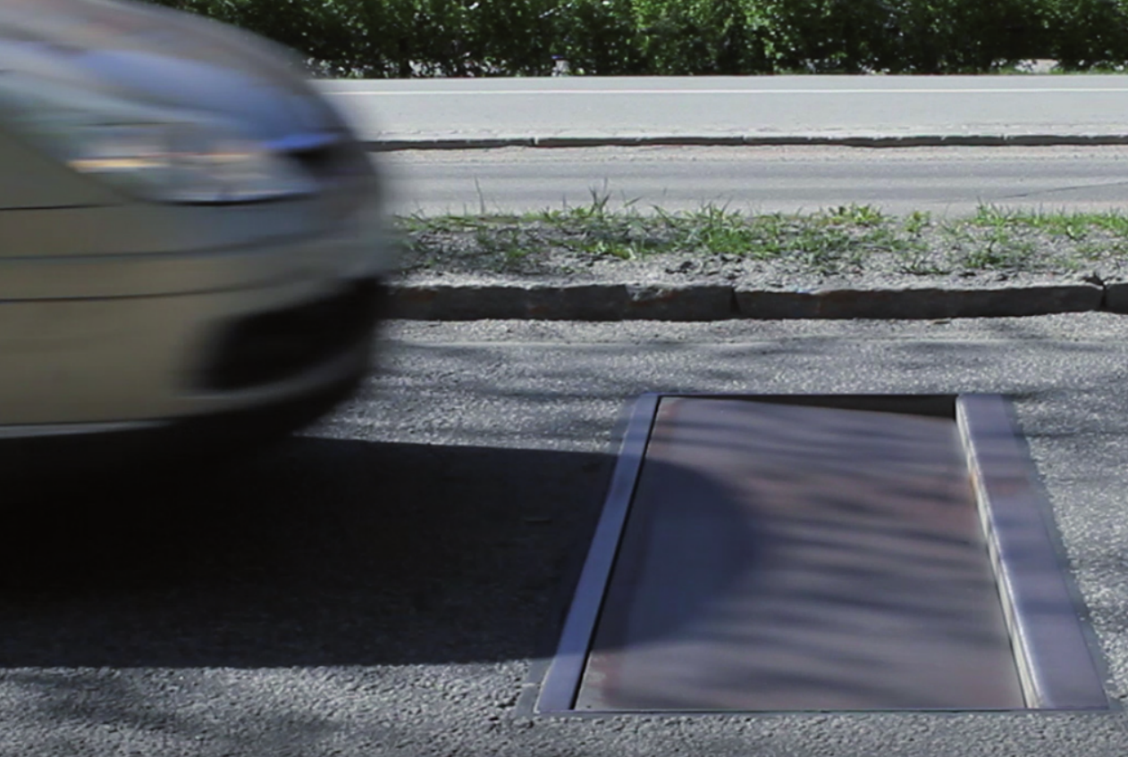 Hier wirds für Raser holprig. Foto: Edeva Hier wird's für Raser holprig. Foto: Edeva