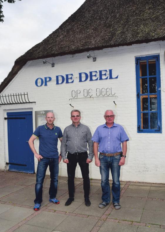 Ralf Meier (v. l.), Matthias Strauch und Holger Martinsteg gehören zu den 14 Gründern der GbR, die es sich zum Ziel gesetzt hat, das Hetlinger Lokal „Op de Deel“ wiederzubeleben, damit die Hetlinger einen eigenen Dorfkrug haben Fotos: Kuno Klein Ralf Meier (v. l.), Matthias Strauch und Holger Martinsteg gehören zu den 14 Gründern der GbR, die es sich zum Ziel gesetzt hat, das Hetlinger Lokal „Op de Deel“ wiederzubeleben, damit die Hetlinger einen eigenen Dorfkrug haben Fotos: Kuno Klein