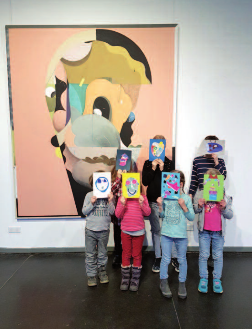 Inspiriert von Henning Kles’ Ausstellung im Ahrensburger Marstall schufen die Kinder Eigenes Inspiriert von Henning Kles’ Ausstellung im Ahrensburger Marstall schufen die Kinder Eigenes