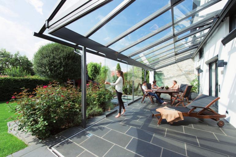 Dank filigraner Profile präsentiert sich das Glashaus hell und freundlich FOTO: ©BETTINA MECKEL