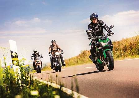 Zusätzlich zu den neuen Touren bietet die Dekra- Motorrad-App viele Experten-Tipps und Checklisten für Biker Foto: Dekra Zusätzlich zu den neuen Touren bietet die Dekra- Motorrad-App viele Experten-Tipps und Checklisten für Biker Foto: Dekra