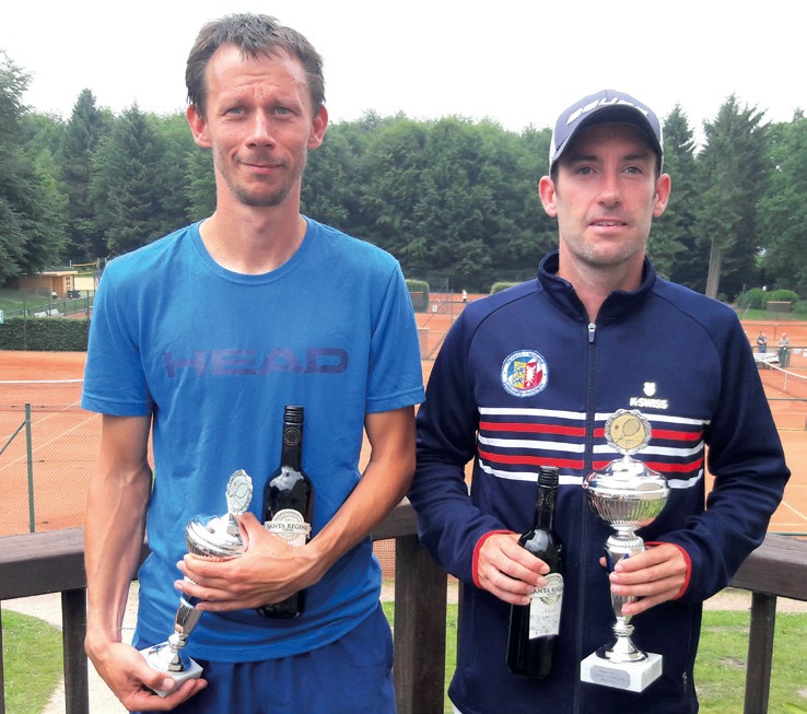 Herren 40: Gavin Williamson (NTSV Strand) besiegt Alexander Radtke (TC Wedel) 7:5, 6:0 Herren 40: Gavin Williamson (NTSV Strand) besiegt Alexander Radtke (TC Wedel) 7:5, 6:0