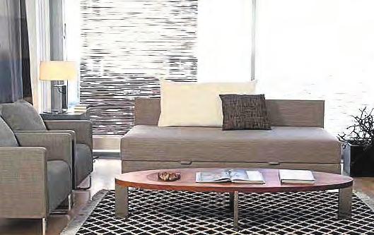 Eine Lösung kann so ein Daybed sein. Moderne Modelle sind leicht vom Sofa zum Bett verwandelbar und verstecken ihre Vielseitigkeit dezent. FOTO: WOHNFORM WERKSTÄTTEN Eine Lösung kann so ein Daybed sein. Moderne Modelle sind leicht vom Sofa zum Bett verwandelbar und verstecken ihre Vielseitigkeit dezent. FOTO: WOHNFORM WERKSTÄTTEN