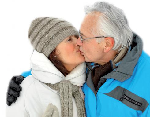 Nicht selten bleibt bei Paaren, die schon länger zusammen sind, die Zärtlichkeit auf der Strecke – zwar nicht nur in der stressigen Weihnachtszeit, aber da fällt es oft auf. FOTO: © REFRESH(PIX) - FOTOLIA.COM