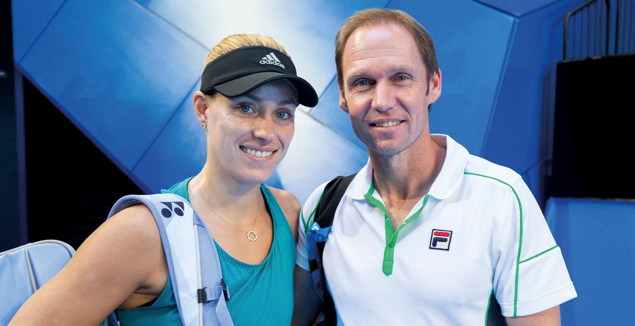 Rainer Schüttler ist der neue FED Cup Coach. Bis Wimbledon betreute er Angie Kerber. Foto: Jürgen Hasenkopf Rainer Schüttler ist der neue FED Cup Coach. Bis Wimbledon betreute er Angie Kerber. Foto: Jürgen Hasenkopf