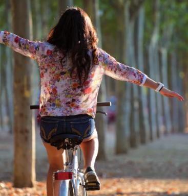 Radfahrer im Hamburger Westen. FOTO:NENETUS/FOTOLIA
