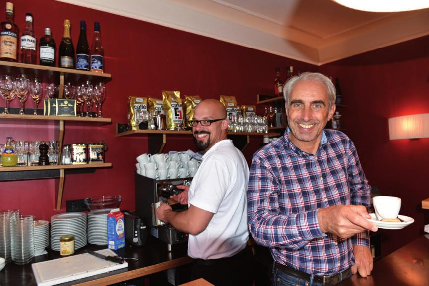 Markt-Café-Chef Michael Hevecker (rechts), Dennis Rose