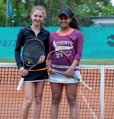 Helene Grimm und Johanna SilvaFOTO: HOLGER SUHR