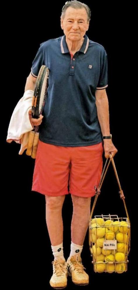 Niki Pilic steht in seinem Club in Opatija fast jeden Tag auf dem Platz Niki Pilic steht in seinem Club in Opatija fast jeden Tag auf dem Platz