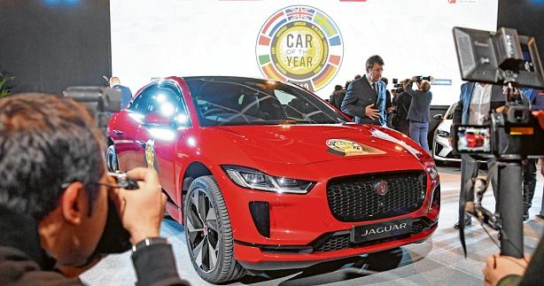 Im Blickpunkt: Der Jaguar i-pace ist das „Auto des Jahres“. FOTO: ULI DECK Im Blickpunkt: Der Jaguar i-pace ist das „Auto des Jahres“. FOTO: ULI DECK
