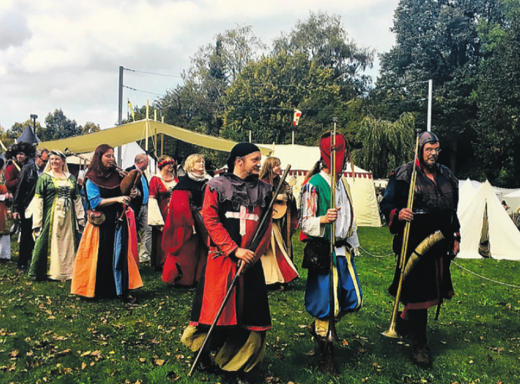 Zu den größten Veranstaltungen, die der RBK mitorganisierte, gehörte 2014 der Mittelaltermarkt, der anlässlich der 700-Jahrfeier Bargteheides veranstaltet wurde. Fotos: RBK Zu den größten Veranstaltungen, die der RBK mitorganisierte, gehörte 2014 der Mittelaltermarkt, der anlässlich der 700-Jahrfeier Bargteheides veranstaltet wurde. Fotos: RBK