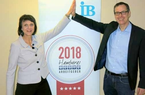 Wir freuen uns auf Sie! Ihre Marion Ellenberger und Lucas Modler, Betriebsleiterin Bildung und Migration und Regionalleiter IB Hamburg Wir freuen uns auf Sie! Ihre Marion Ellenberger und Lucas Modler, Betriebsleiterin Bildung und Migration und Regionalleiter IB Hamburg