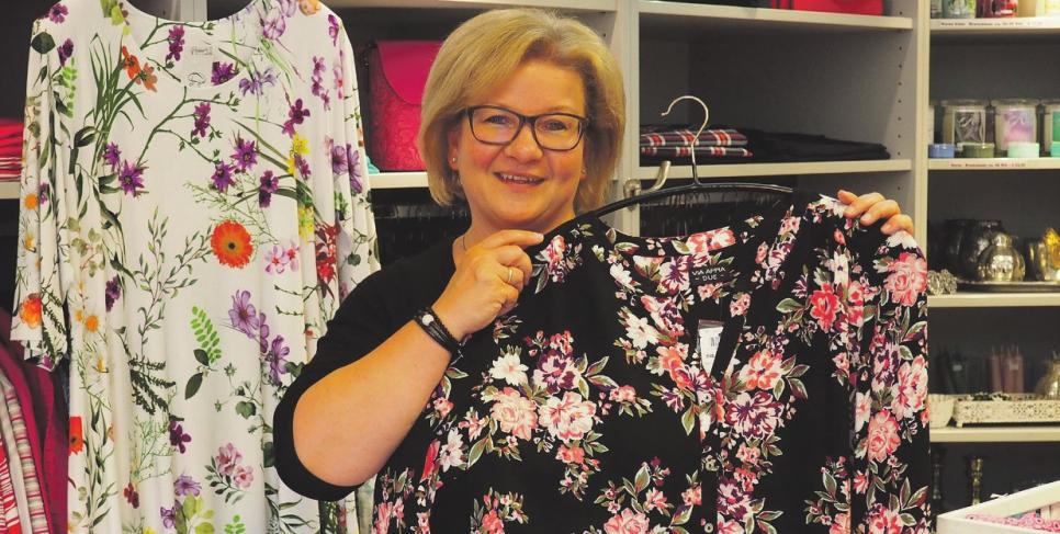 Blumenmuster liegen voll im Trend. Kirsten Timm weiß, was angesagt ist Foto: cs Blumenmuster liegen voll im Trend. Kirsten Timm weiß, was angesagt ist Foto: cs