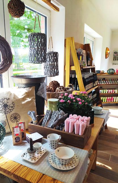 Außer Produkten aus der Region gibt es im Hofladen auch viele nette Geschenkideen Fotos: Jordan  Außer Produkten aus der Region gibt es im Hofladen auch viele nette Geschenkideen Fotos: Jordan