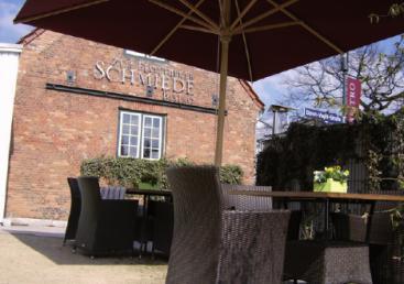 Schlemmen auf der Sommerterrasse