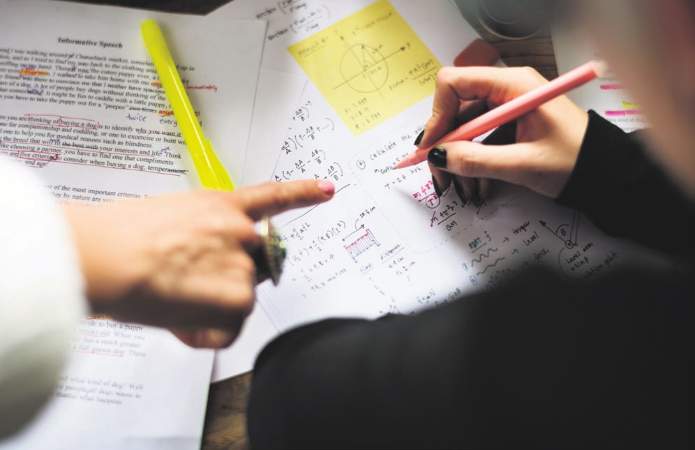 Nachhilfe von der ersten bis zur 13. Klasse bietet die Schülerhilfe Foto: gettyImages Nachhilfe von der ersten bis zur 13. Klasse bietet die Schülerhilfe Foto: gettyImages