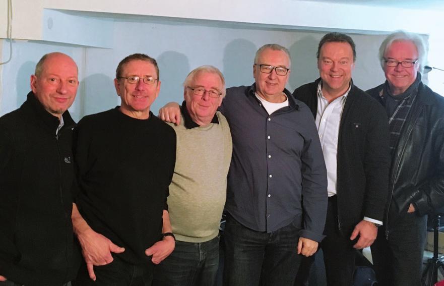 Die Klönschnack Allstars rocken in der Elbschloss- Residenz: (v.li.) Jan Steffens, Benny Albers, Manfred Vesper, Alexander Schubert, Jens Auge und Klaus Schümann