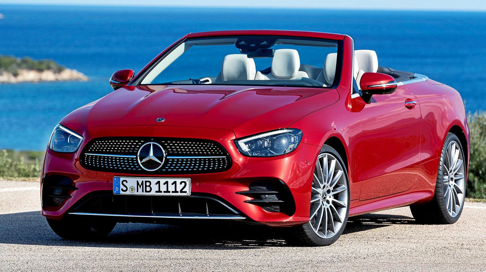 Die warme Jahreszeit kündigt sich schon an – passende Cabrios wie die Mercedes E-Klasse stehen schon bereit. FOTO: HERSTELLER Die warme Jahreszeit kündigt sich schon an – passende Cabrios wie die Mercedes E-Klasse stehen schon bereit. FOTO: HERSTELLER