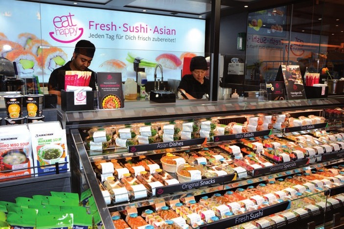 Frisches Sushi, vor Ort zubereitet