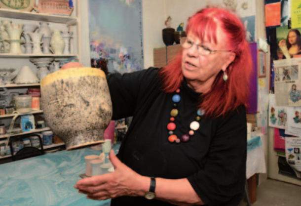 Katrin Schober erklärt das „Obvara“ Brennverfahren Katrin Schober erklärt das „Obvara“ Brennverfahren