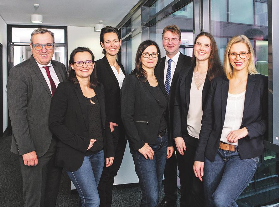 Das Expertenteam der WLH (von links): René Meyer, Sonja Vent, Kerstin Helm, Anne Schneider, Jens Wrede, Jennifer Coordes, Anna Daburger Das Expertenteam der WLH (von links): René Meyer, Sonja Vent, Kerstin Helm, Anne Schneider, Jens Wrede, Jennifer Coordes, Anna Daburger