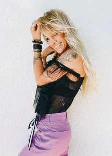 Sängerin Christin Stark ist zu Gast bei der Schlagernacht Sängerin Christin Stark ist zu Gast bei der Schlagernacht