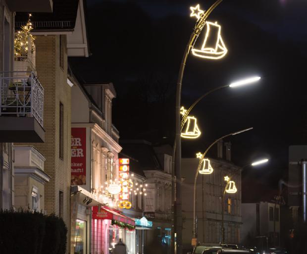 Weihnachtsbeleuchtung in Form von Ewern in der Blankeneser Landstraße FOTO: ARBEITSGEMEINSCHAFT TIBARG E.V.
