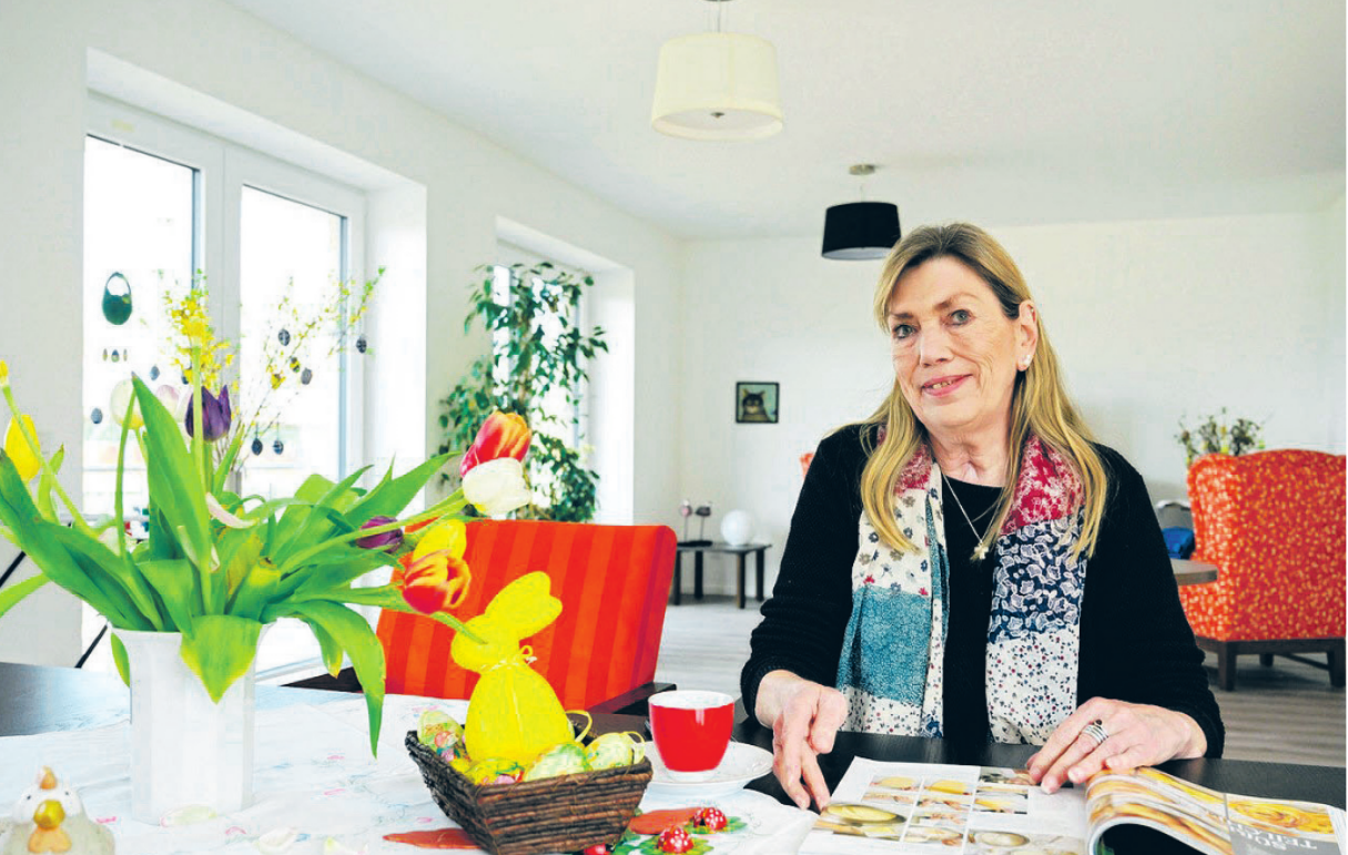 Astrid Ursula Heyden hat den Gemeinschaftsraum ein wenig österlich dekoriert Foto: Jürgen Müll Astrid Ursula Heyden hat den Gemeinschaftsraum ein wenig österlich dekoriert Foto: Jürgen Müll