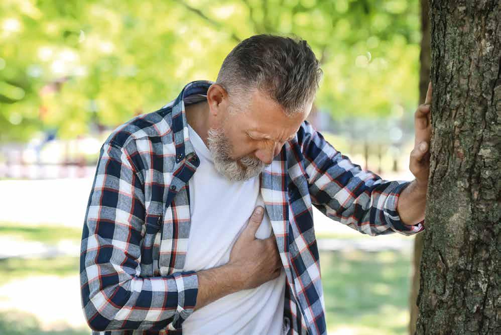 Atemnot und Husten – Hinweise auf die Todesursache Nummer eins unter den Herz-Kreislauf-Erkrankungen: Herzschwäche. Foto: New Africa/stock.adobe.com Atemnot und Husten – Hinweise auf die Todesursache Nummer eins unter den Herz-Kreislauf-Erkrankungen: Herzschwäche. Foto: New Africa/stock.adobe.com