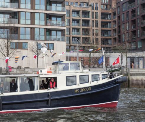 Die MS JACOB in der HafenCity