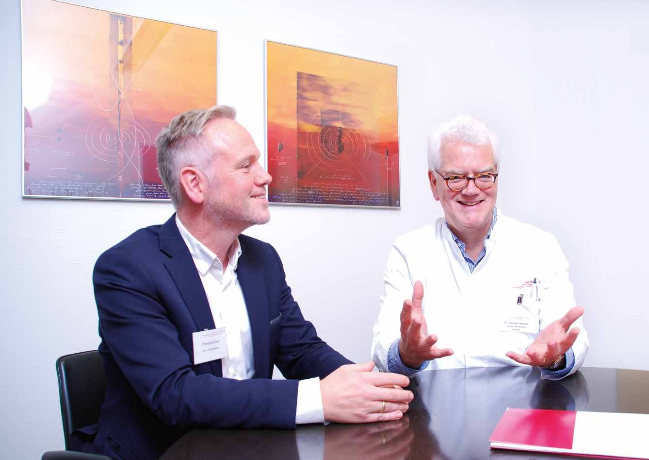 Im Interview mit dem Hamburger Ärztemagazin: Christian Ernst, Kaufmännischer Geschäftsführer, und Dr. Torsten Hemker, Ärztlicher Geschäftsführer Facharztklinik Hamburg. Foto: Peter Claußen Im Interview mit dem Hamburger Ärztemagazin: Christian Ernst, Kaufmännischer Geschäftsführer, und Dr. Torsten Hemker, Ärztlicher Geschäftsführer Facharztklinik Hamburg. Foto: Peter Claußen