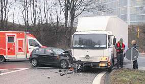 Hoffentlich waren die Fahrer gut versichert Foto: Polizei Hoffentlich waren die Fahrer gut versichert Foto: Polizei
