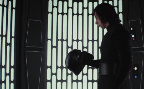 Kylo Ren hadert mit sich und der dunklen Seite FOTO: 2017 LUCASFILM LTD. ALL RIGHTS RESERVED