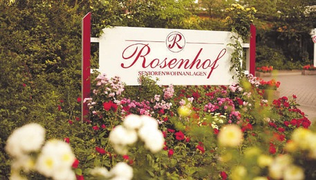Nähere Informationen über das Leben in den Rosenhof Seniorenwohnanlagen gibt es im Internet: www.rosenhof.de Nähere Informationen über das Leben in den Rosenhof Seniorenwohnanlagen gibt es im Internet: www.rosenhof.de