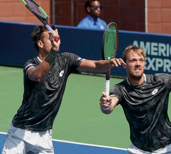 Nimm du, nein ich. Grand Slams scheinen Andy Mies und Kevin Krawietz zu gefallen. Foto: Jürgen Hasenkopf Nimm du, nein ich. Grand Slams scheinen Andy Mies und Kevin Krawietz zu gefallen. Foto: Jürgen Hasenkopf
