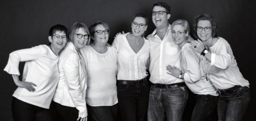 Das Team von Mott-Optik heißt Sie willkommen