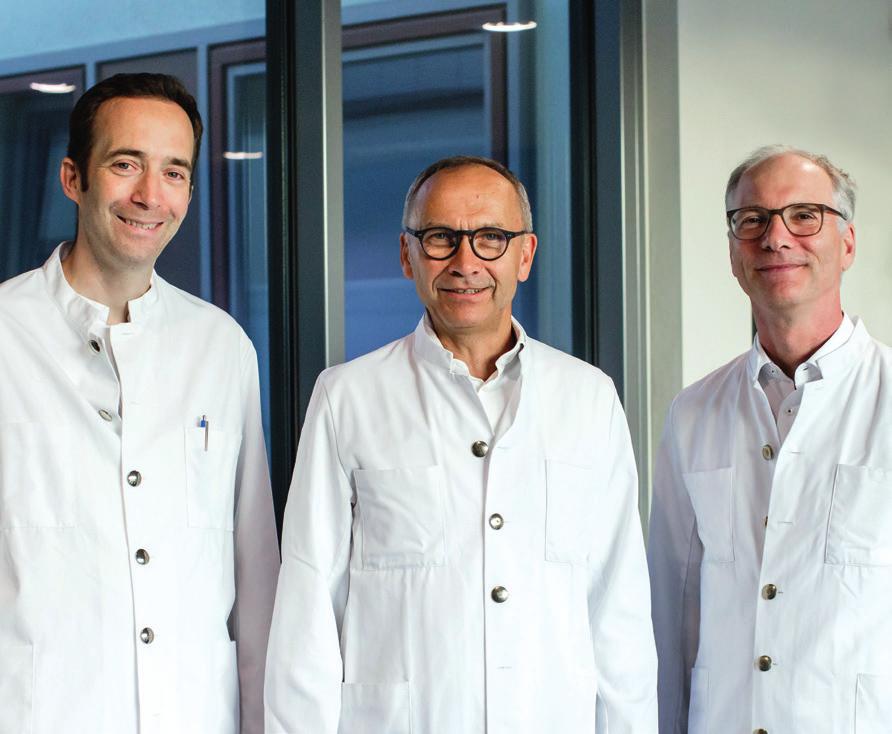 Prof. Dr. Thomas von Hahn, Prof. Dr. Karl J. Oldhafer und Prof. Dr. Roland Brüning (v.l.) Fotos: Annegret Hultsch Prof. Dr. Thomas von Hahn, Prof. Dr. Karl J. Oldhafer und Prof. Dr. Roland Brüning (v.l.) Fotos: Annegret Hultsch