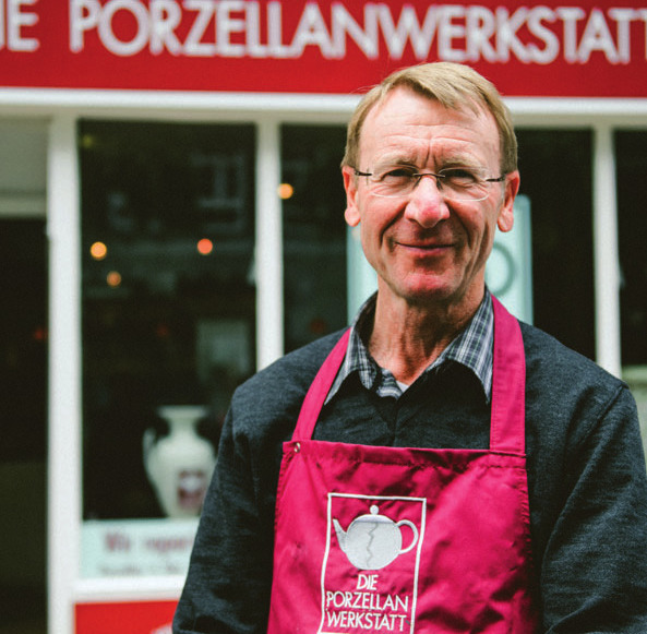 Harald Schmalhaus ist Profi im Umgang mit Porzellan