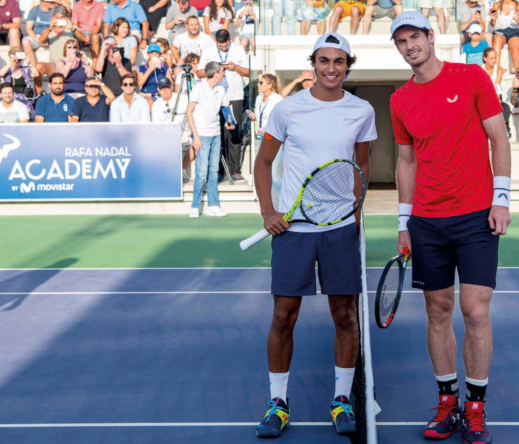 Challenger in der Rafael Nadal Academy: Andy Murray feierte seinen ersten Einzelsieg nach der Hüftoperation im Februar. Imram Sibille hatte beim 0:6, 1:6 keine Chance. Foto: Nadal Academy. Challenger in der Rafael Nadal Academy: Andy Murray feierte seinen ersten Einzelsieg nach der Hüftoperation im Februar. Imram Sibille hatte beim 0:6, 1:6 keine Chance. Foto: Nadal Academy.