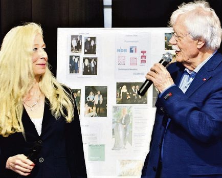 Claudia Zierke hat Prominente wie Carlo von Tiedemann oft im Shop zu Gast Claudia Zierke hat Prominente wie Carlo von Tiedemann oft im Shop zu Gast