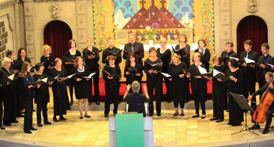 Der Alumni-Chor bei einem Konzert im Sommer