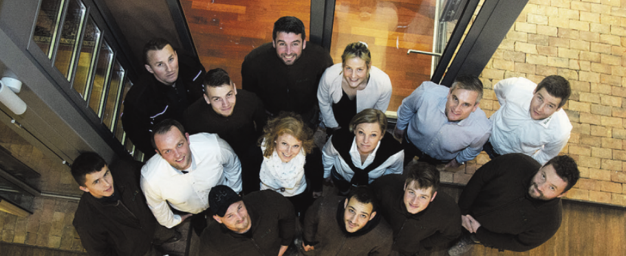 Sebastian Knoop und seine Mitarbeiter freuen sich auf alle, die mitfeiern wollen Foto: Kundenfoto Sebastian Knoop und seine Mitarbeiter freuen sich auf alle, die mitfeiern wollen Foto: Kundenfoto