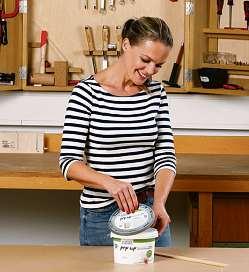 Oft genügt schon ein frischer Anstrich, um Möbeln per Upcycling zu einem zweiten Leben zu verhelfen. Oft genügt schon ein frischer Anstrich, um Möbeln per Upcycling zu einem zweiten Leben zu verhelfen.