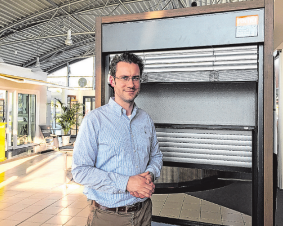 Dominic Scheper präsentiert Textilscreen, Raffstore und Rollladen Dominic Scheper präsentiert Textilscreen, Raffstore und Rollladen