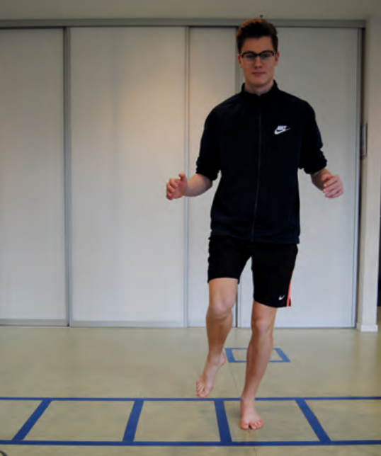 Machen Sie Seitsprünge. Machen Sie Seitsprünge.