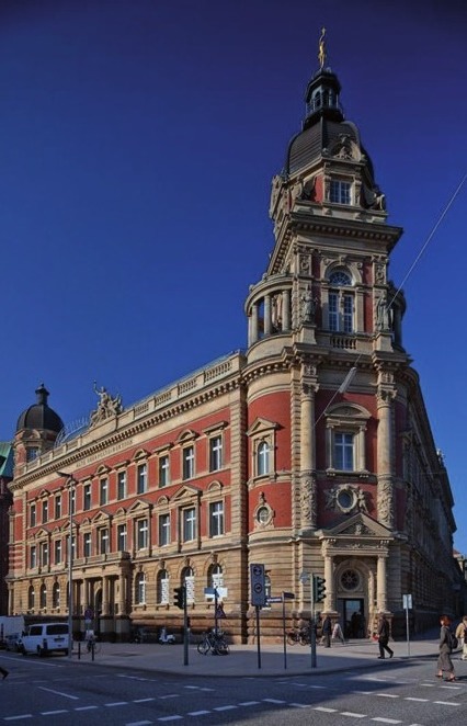 Das Klinikum in der alten Oberpostdirektion