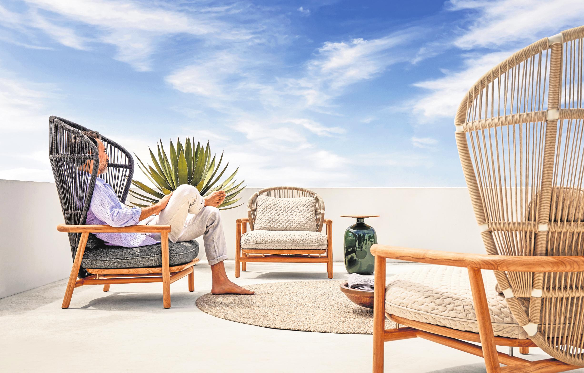 Mit mediterranem Touch: Lounge-Möbel von Gloster FOTO: GLOSTER/VILLA SCHMIDT Mit mediterranem Touch: Lounge-Möbel von Gloster FOTO: GLOSTER/VILLA SCHMIDT