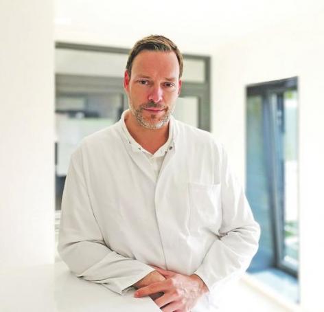 Dr. Thorsten Schmidt ist neuer Sektionsleiter der Unfallchirurgie an der Paracelsus-Klinik in Henstedt-Ulzburg  Dr. Thorsten Schmidt ist neuer Sektionsleiter der Unfallchirurgie an der Paracelsus-Klinik in Henstedt-Ulzburg