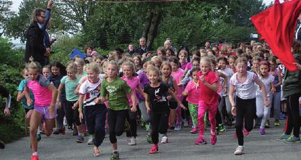 Elbelauf 2015, Start der Viertklässlerinnen, FOTO: STADTTEILSCHULE BLANK