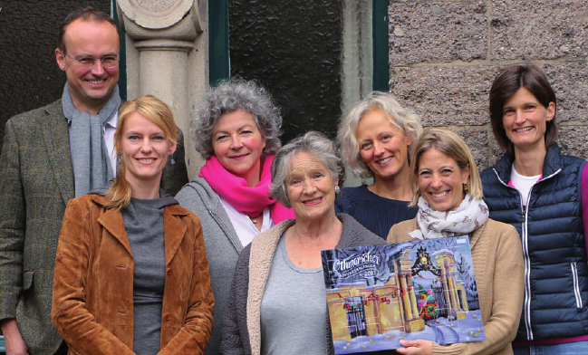 Martin Hofmann, Dörthe Behrens, Antonie von Mickwitz-Runge, Eva Kern, Christa Sindemann, Beatrice Wachs und Leonie Thierfelder bilden das Kalenderteam Othmarschen